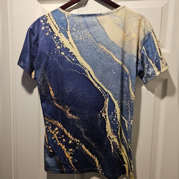 Woman's V-neck marble print t-shirt. XL. - Picture 3 of 3